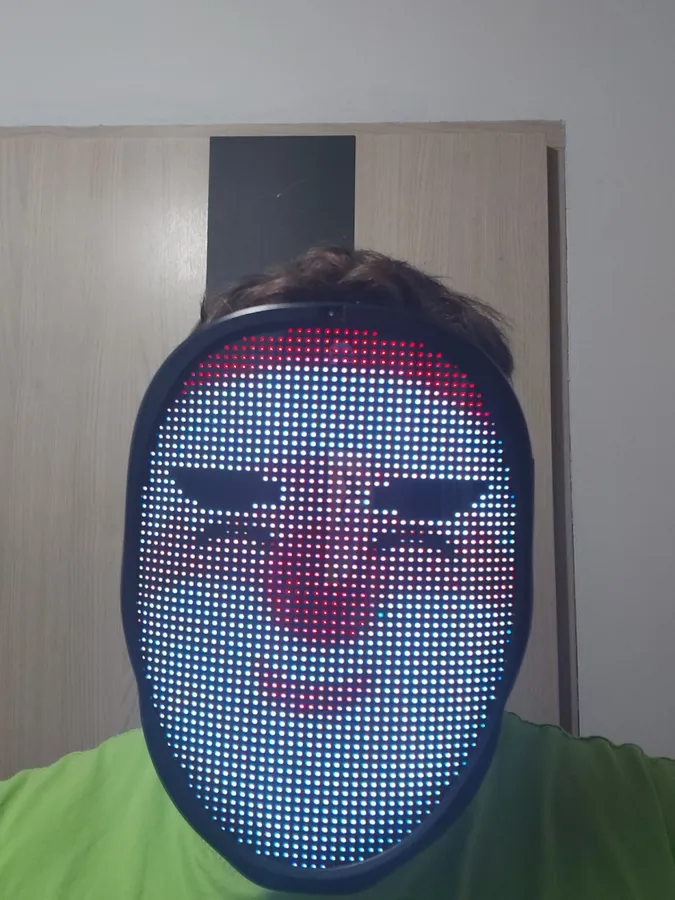 Maska Led z aplikacją