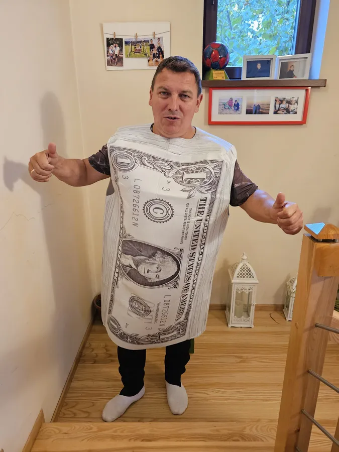 One Dolar