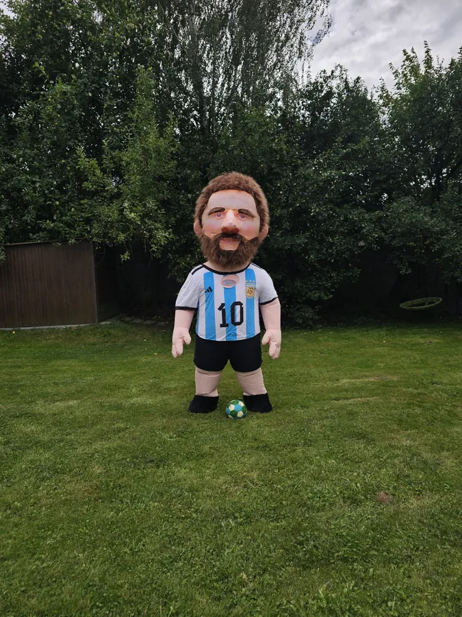 Pneumatyczny Mega Messi (2,6m)